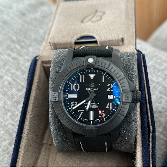 Breitling avenger 45 Seawolf (2022) - Picture 1 of 2